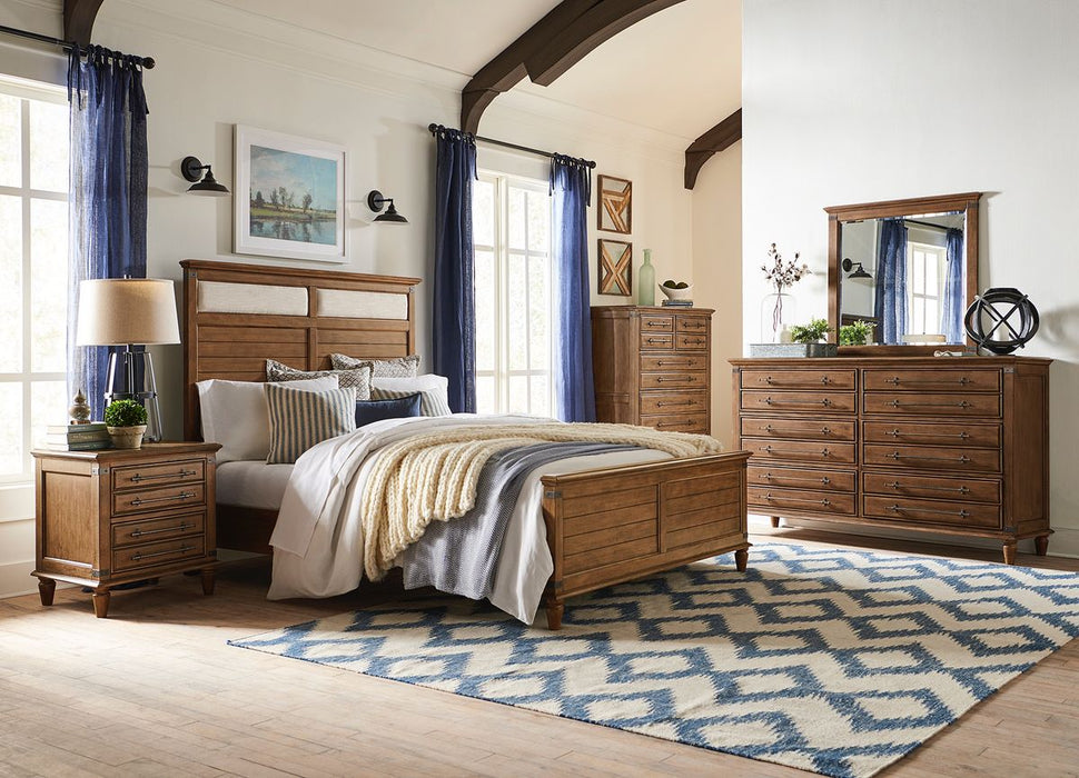 John Thomas Farmhouse Chic King Bed in Bourbon image