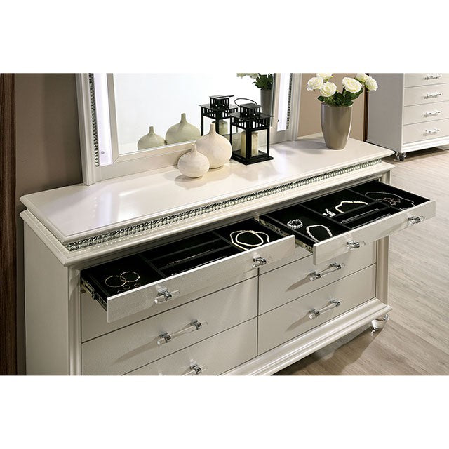 Maddie Queen Bedroom Set - Dinettes Plus Furniture