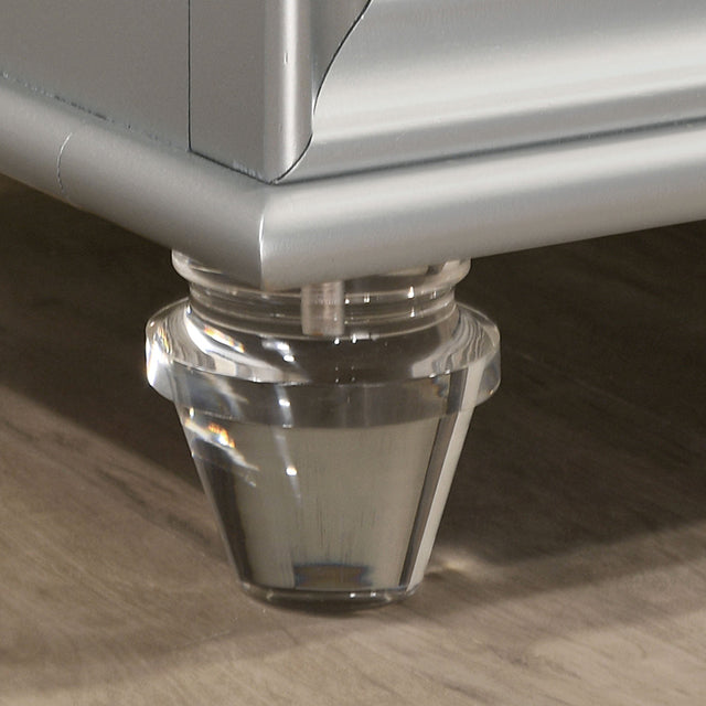 Maddie Queen Bedroom Set - Dinettes Plus Furniture